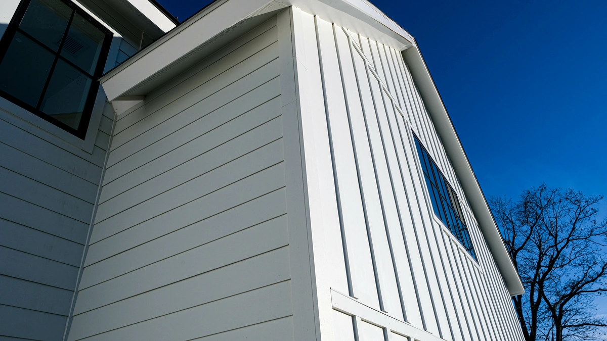side view of white james hardie siding