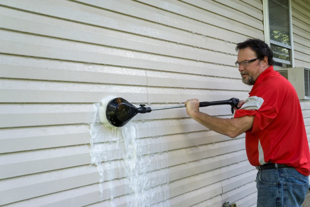 cleaning siding