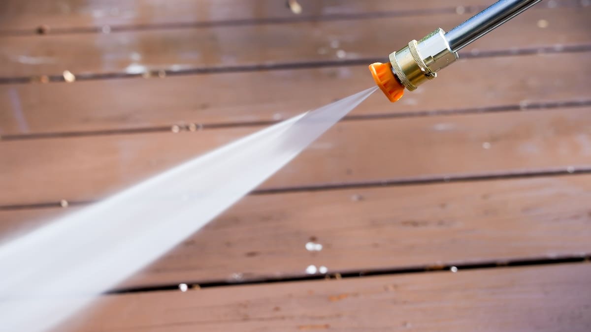 Cleaning deck with pressure washer detail